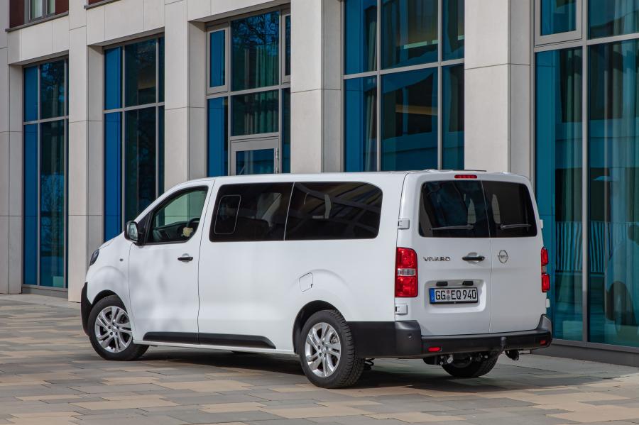  Opel Vivaro Kombi L 2020 года  (фото 2 из 9)